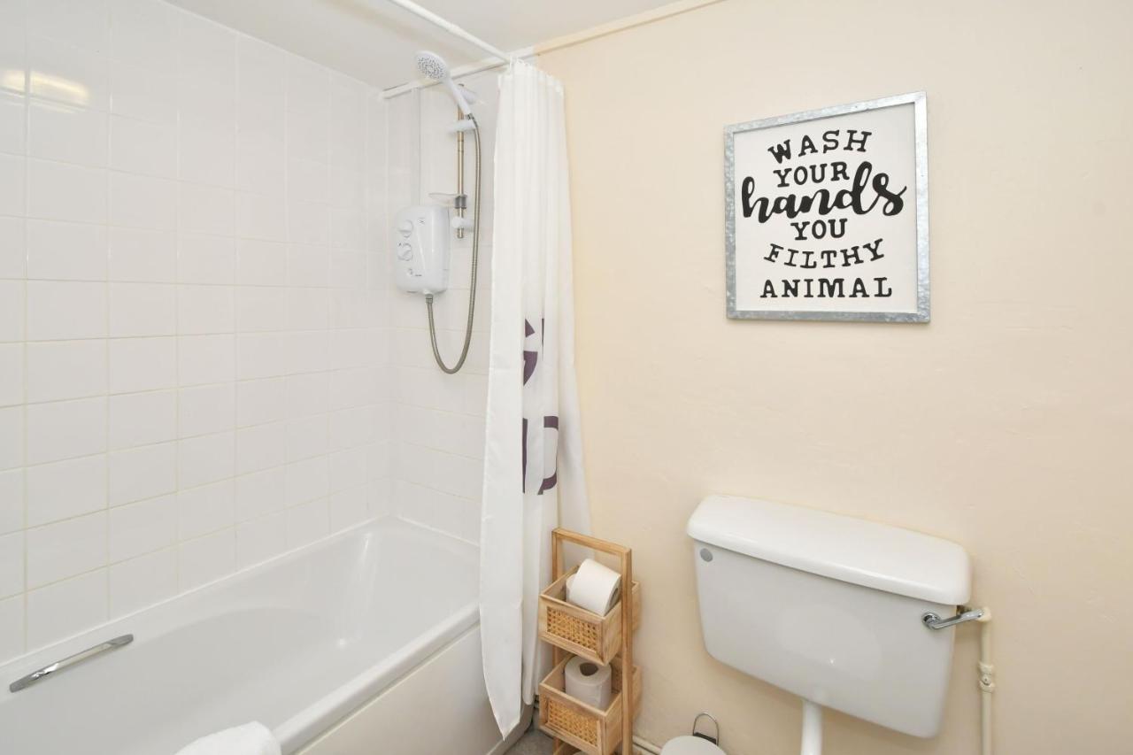 The Yellow Door By Avenew Management Serviced Accommodation Stoke-on-Trent المظهر الخارجي الصورة
