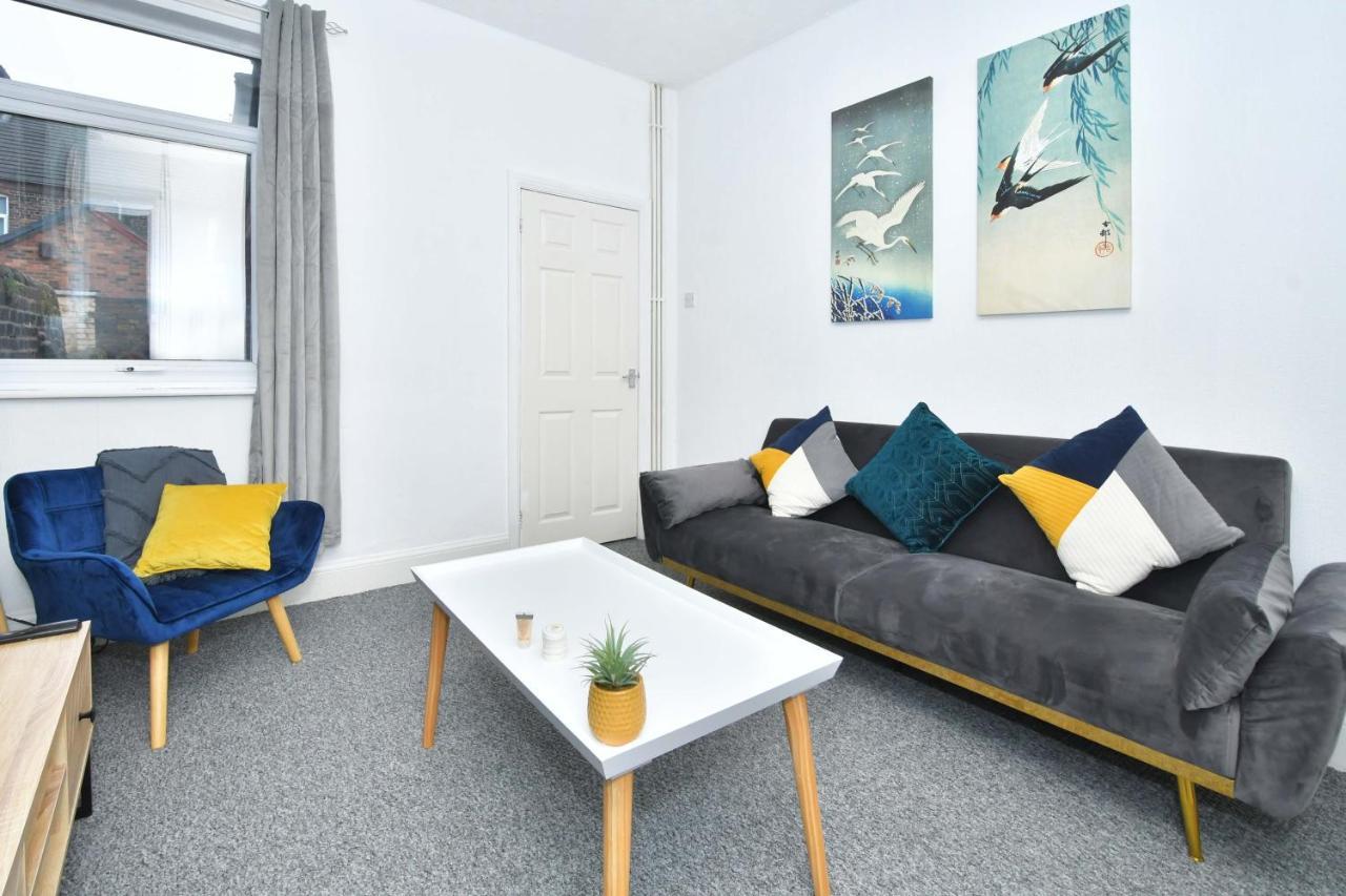 The Yellow Door By Avenew Management Serviced Accommodation Stoke-on-Trent المظهر الخارجي الصورة