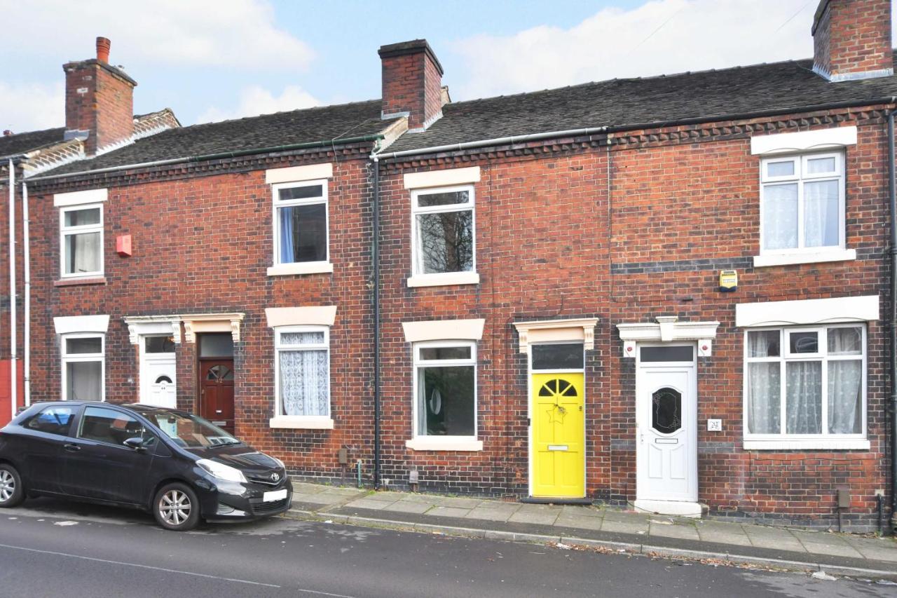The Yellow Door By Avenew Management Serviced Accommodation Stoke-on-Trent المظهر الخارجي الصورة